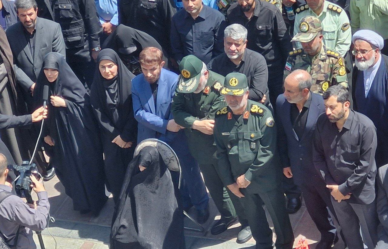 صادق: دشمنان در محاسبات خود درباره ایران اشتباه کردند