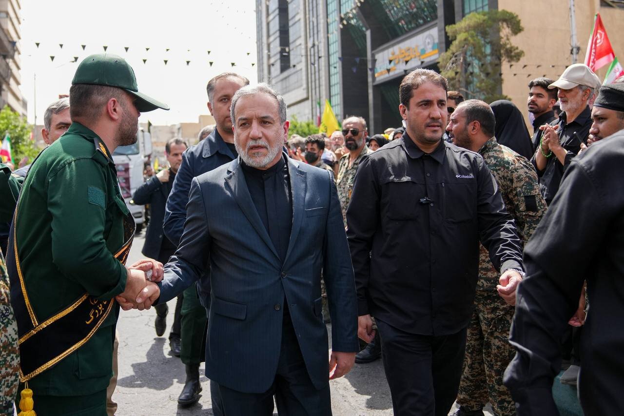 عراقچی: ایران، وطن من، و تن من با واژه‌ «تسلیم» بیگانه است